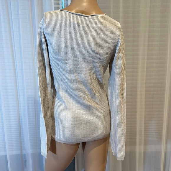 Giorgio Armani Beige and White Knit Sweater - Picture 4 of 7